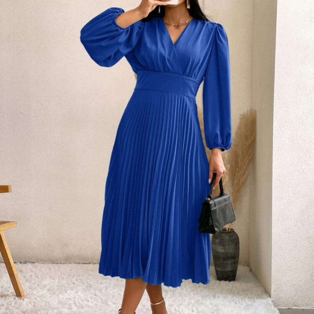 Luxe lantern sleeve pleated dress - Picture 4 of 16